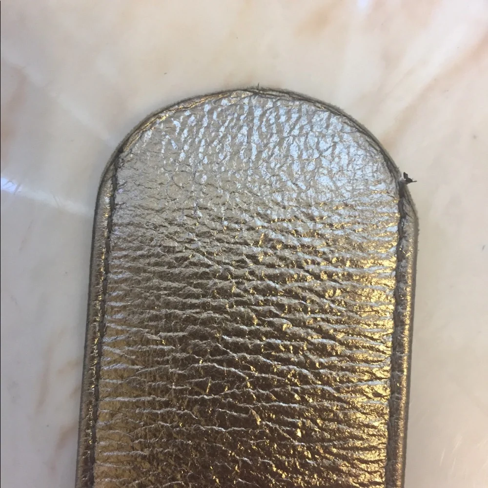 CHANEL Gold Metallic Belt - Picture 5 of 10